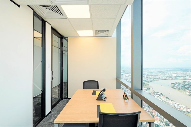 Office for lease BT108014